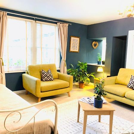 فيلا 'Downtown' @ Terracotta Court Bradford-On-Avon المظهر الخارجي الصورة