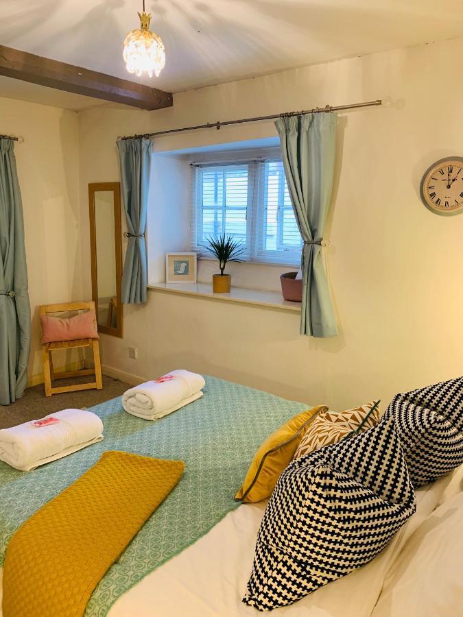 فيلا 'Downtown' @ Terracotta Court Bradford-On-Avon المظهر الخارجي الصورة